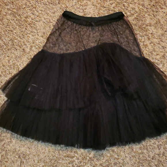 bcbgmaxazria sheer tiered mesh crinoline skirt nwot - Picture 1 of 4